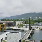 Stylish 2-br Retreat In Heart Of Vibrant * Bergen