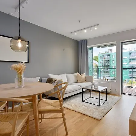 Stylish 2-br Retreat In Heart Of Vibrant * Μπέργκεν