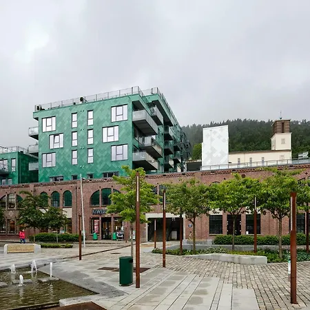 Stylish 2-br Retreat In Heart Of Vibrant *