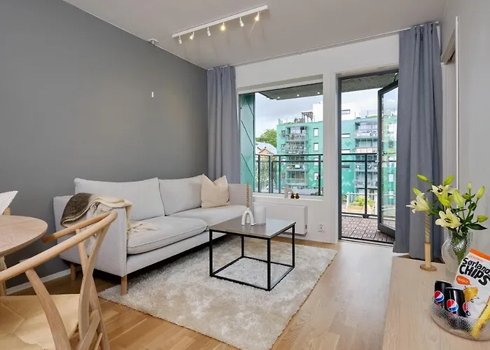 Stylish 2-br Retreat In Heart Of Vibrant Διαμέρισμα Μπέργκεν