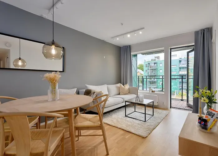 Stylish 2-br Retreat In Heart Of Vibrant * Μπέργκεν