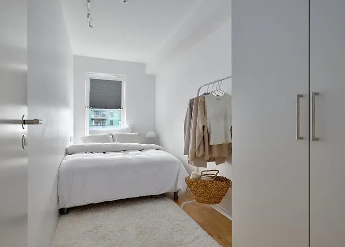 Διαμέρισμα Stylish 2-br Retreat In Heart Of Vibrant *