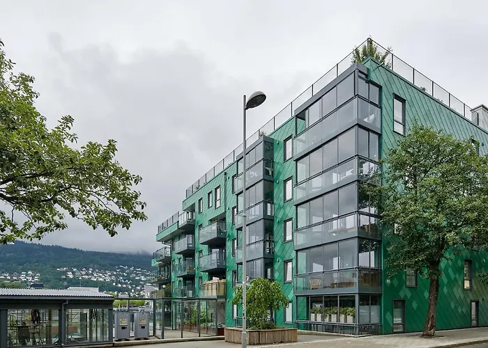 Stylish 2-br Retreat In Heart Of Vibrant Διαμέρισμα Μπέργκεν