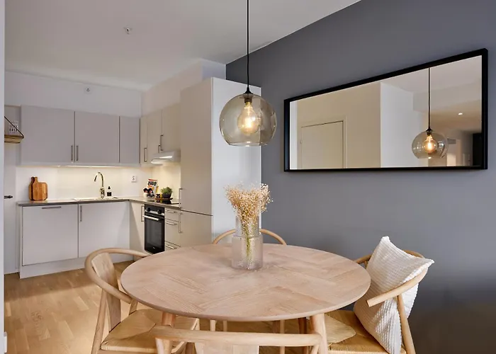 Stylish 2-br Retreat In Heart Of Vibrant Διαμέρισμα Μπέργκεν