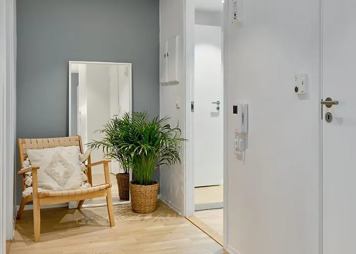 Διαμέρισμα Stylish 2-br Retreat In Heart Of Vibrant *