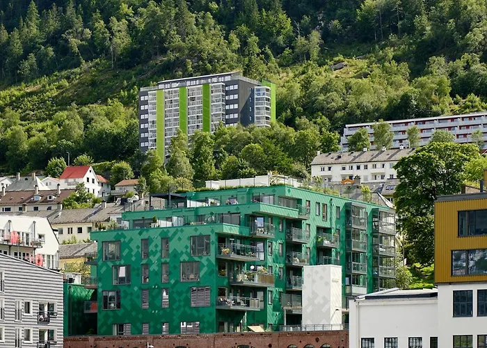 Stylish 2-br Retreat In Heart Of Vibrant Διαμέρισμα